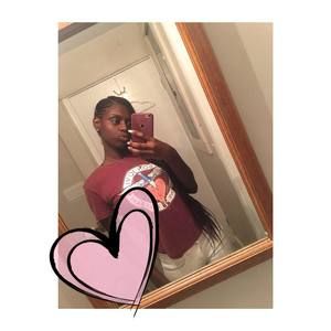 Meet your Posher, Niya